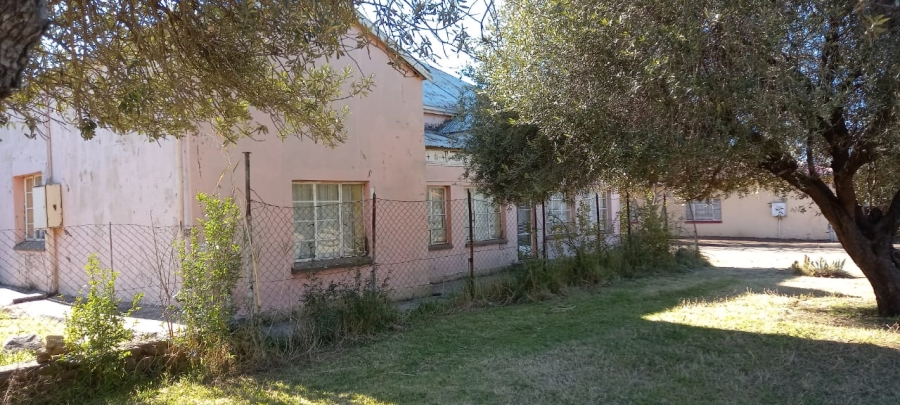 5 Bedroom Property for Sale in Dewetsdorp Free State